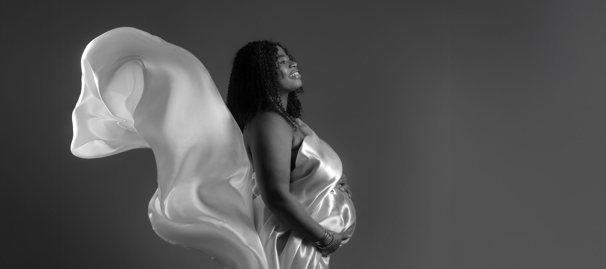 Maternity & Newborn Photography: A Studio Experience to Treasure